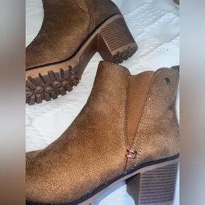 Women’s Booties